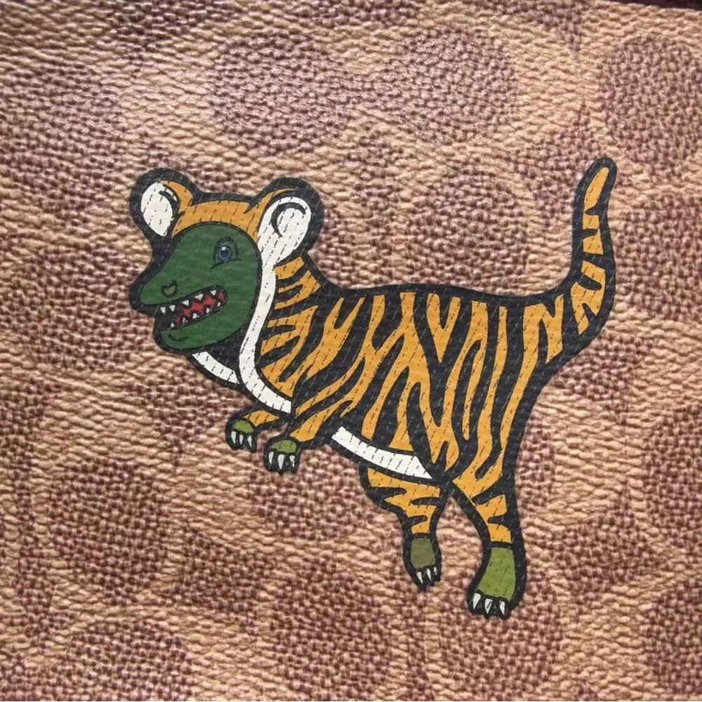EUC Coach Small Wristlet In Signature Canvas With Tiger Rexy C8395 - Picture 3 of 9